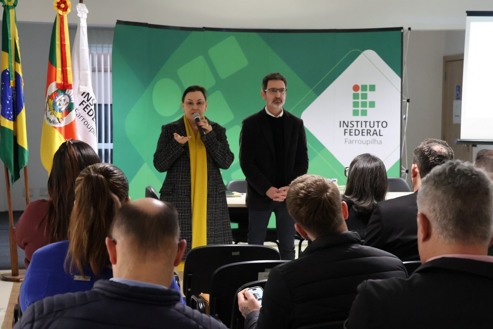 Reitora Nídia Heringer Reunião Geoparque 25