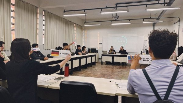 Trabalho sobre projeto de ensino, desenvolvido no Campus Avançado Uruguaiana, é destaque em painel de evento científico da UFSM