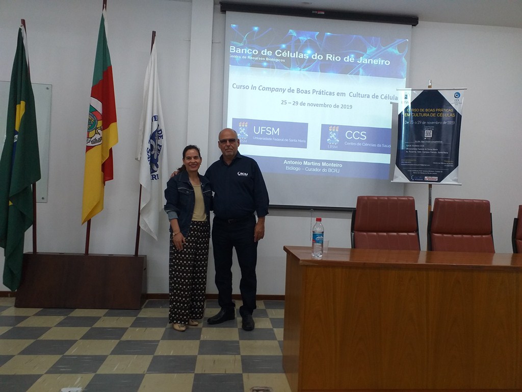 Inaiara e o professor Antonio Monteiro BCRJ