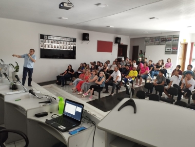 Professor do Campus FW participa de evento no município de Engenho Velho