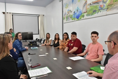 Campus forma novos profissionais em Colação de Grau em Gabinete 