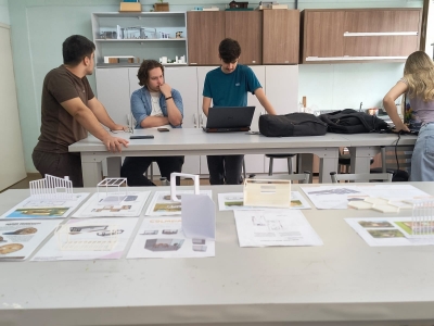 Alunos do 4º semestre do curso de Bacharelado em Arquitetura e Urbanismo apresentam estudos envolvendo a temática da Arquitetura Modular.