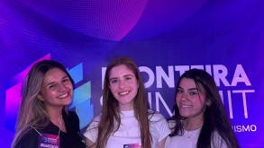 Alunas do Curso de Administração levam premiação no Fronteira Summit Alunas do Curso de Administração levam premiação no Fronteira Summit